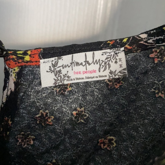 Free People Float Away Plunge Camisole Size Medium NWT - Picture 5 of 6